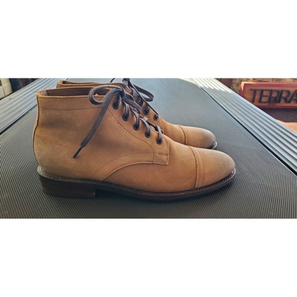 Thursday‎ Boot Co Cadet Men's 9.5 Tan Brown Desert Suede Boots EUC